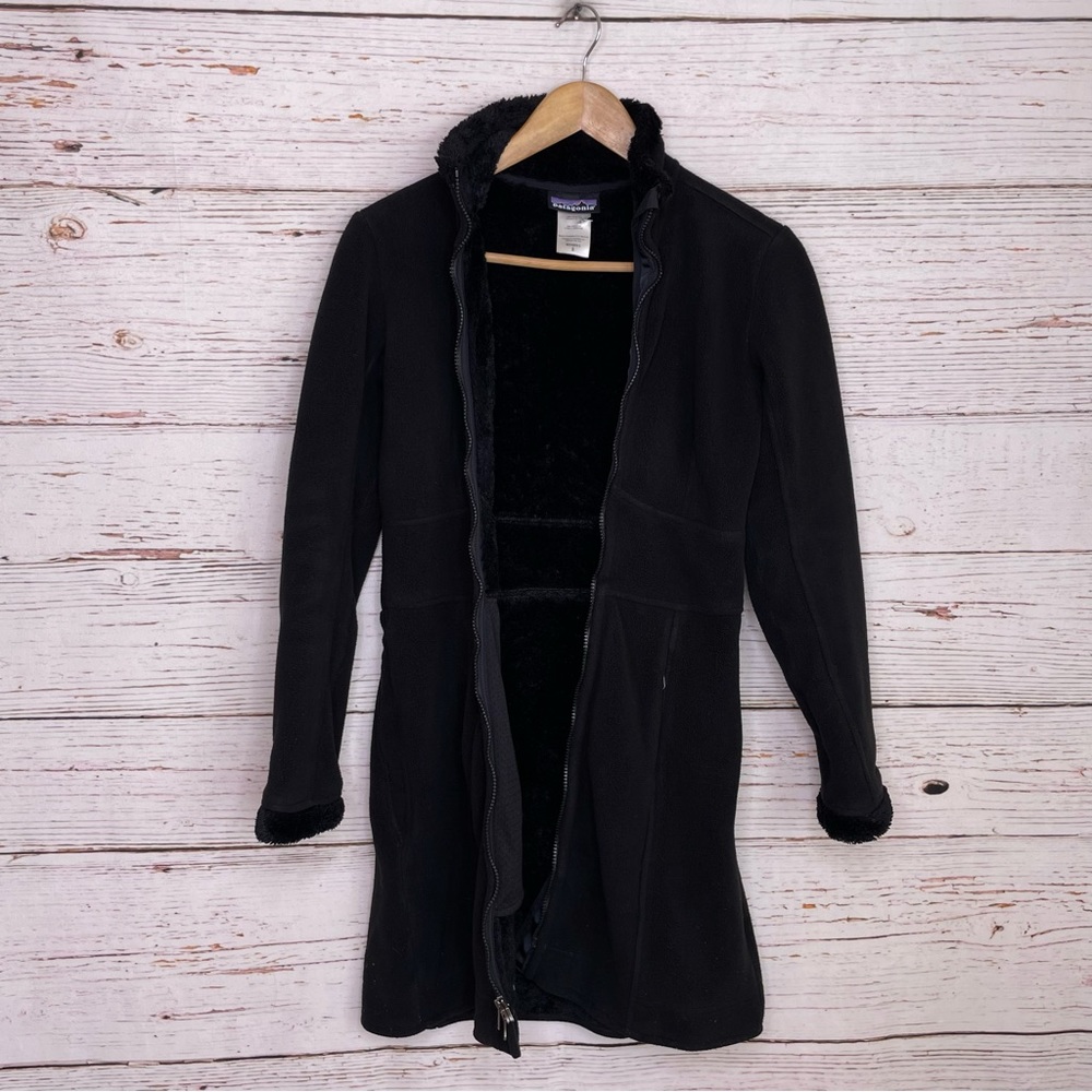 Patagonia Women's Black  Coat - Picture 2 of 8